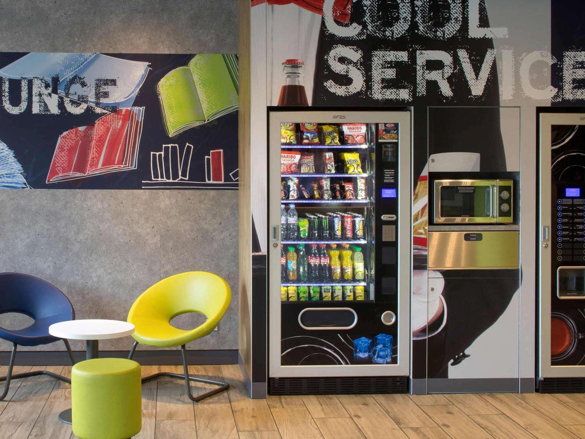 Ibis Budget Montceau Les Mines Екстериор снимка