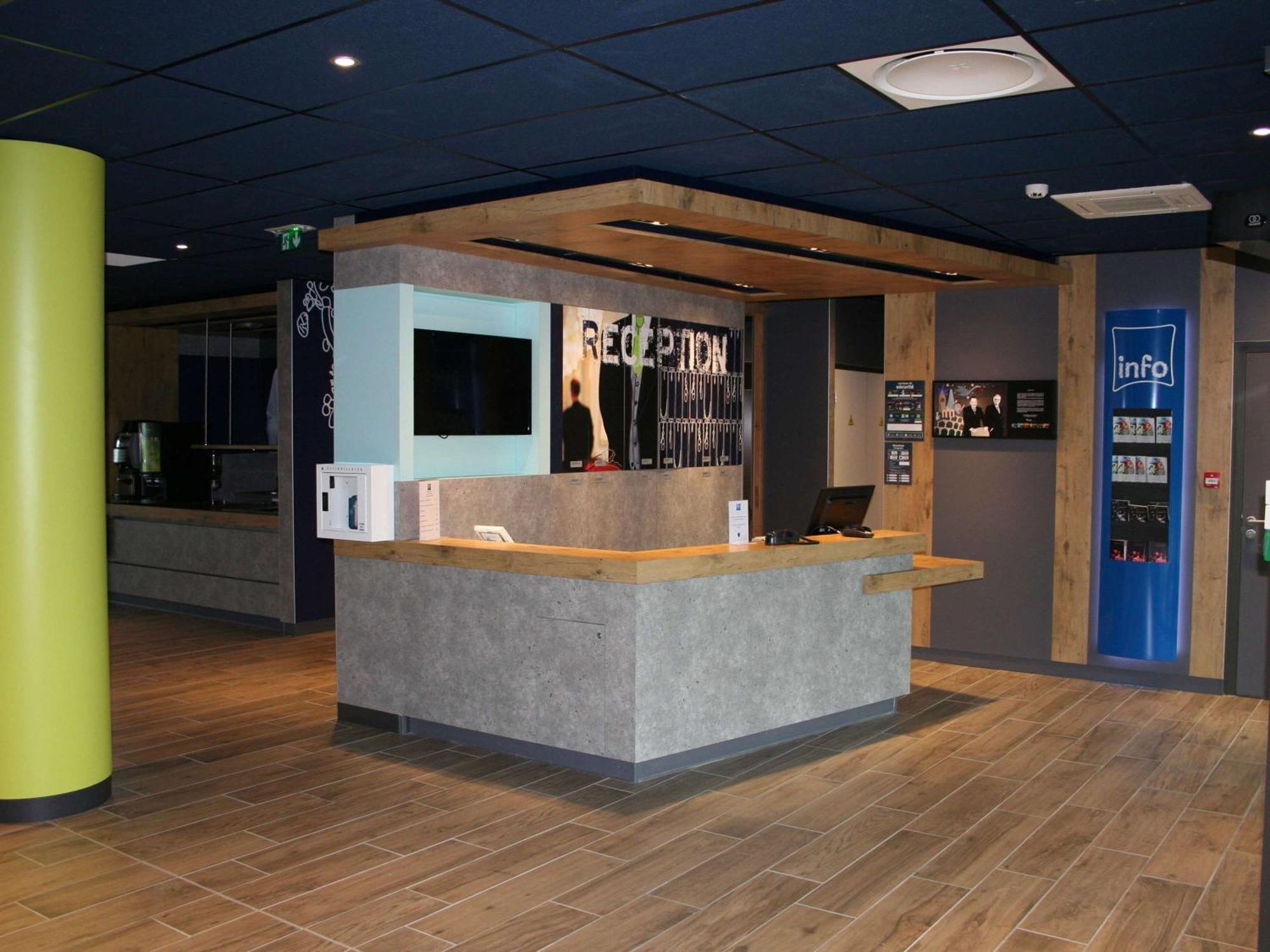 Ibis Budget Montceau Les Mines Екстериор снимка