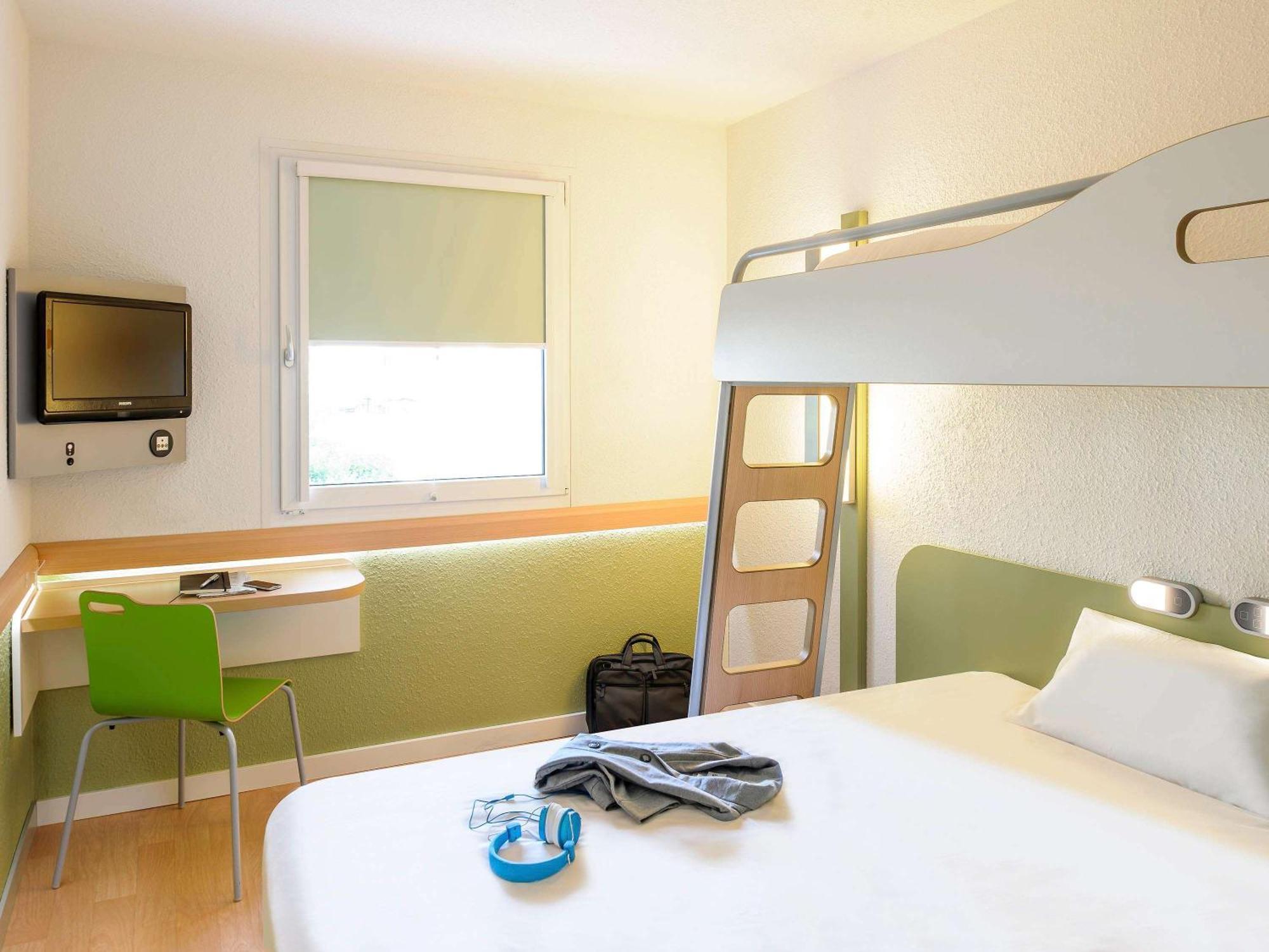 Ibis Budget Montceau Les Mines Екстериор снимка