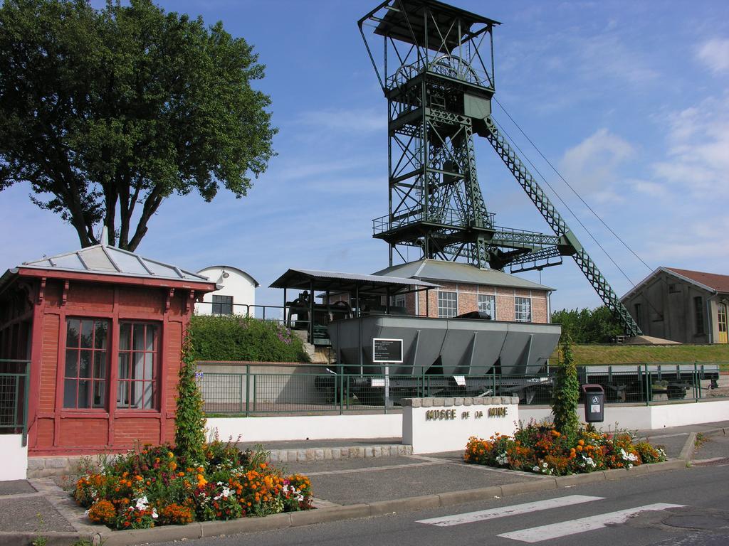 Ibis Budget Montceau Les Mines Екстериор снимка