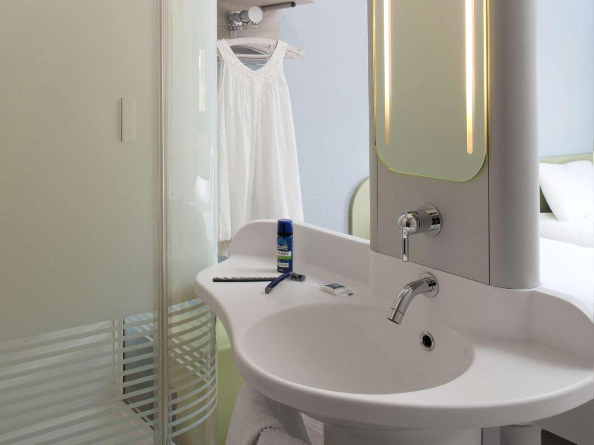 Ibis Budget Montceau Les Mines Екстериор снимка